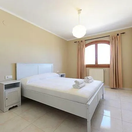 Sleeps 6 Pool Casas de Torrat